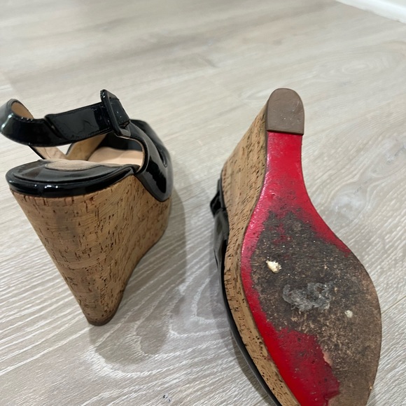 Christian Louboutin Wedges patent BLACK - Picture 4 of 5